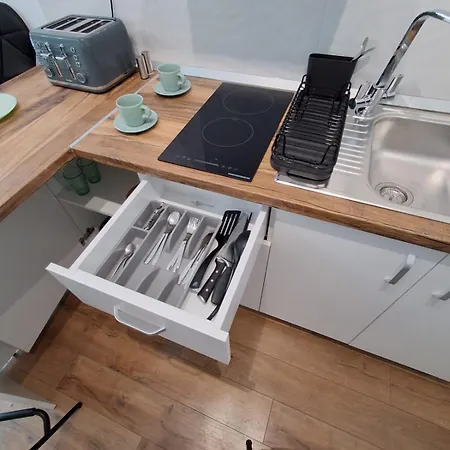 Апартаменты Andrew Сатурн